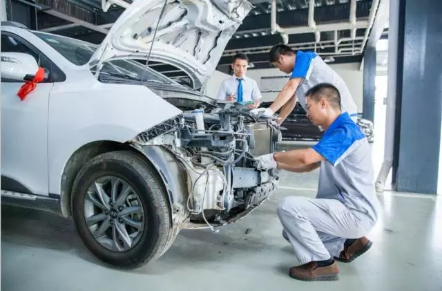 驚天秘聞: 開車去4S店做保養(yǎng)要花多少錢？