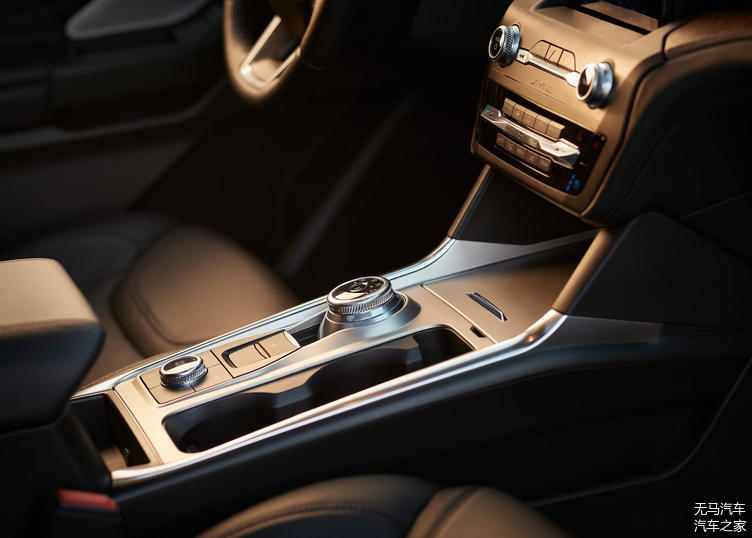 全新一代福特探險(xiǎn)者官圖發(fā)布！依舊是大家的硬派之選！