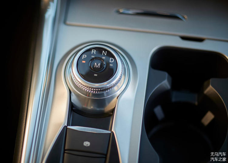 全新一代福特探險(xiǎn)者官圖發(fā)布！依舊是大家的硬派之選！