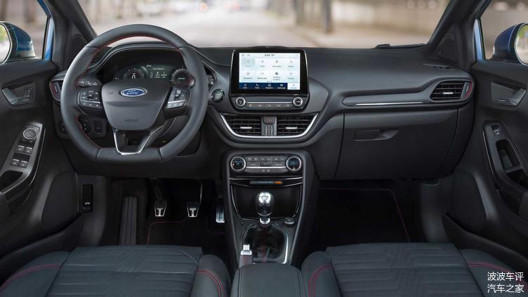 福特發(fā)布PUMA小型SUV官圖，歐式風(fēng)格，造型很有柔和感