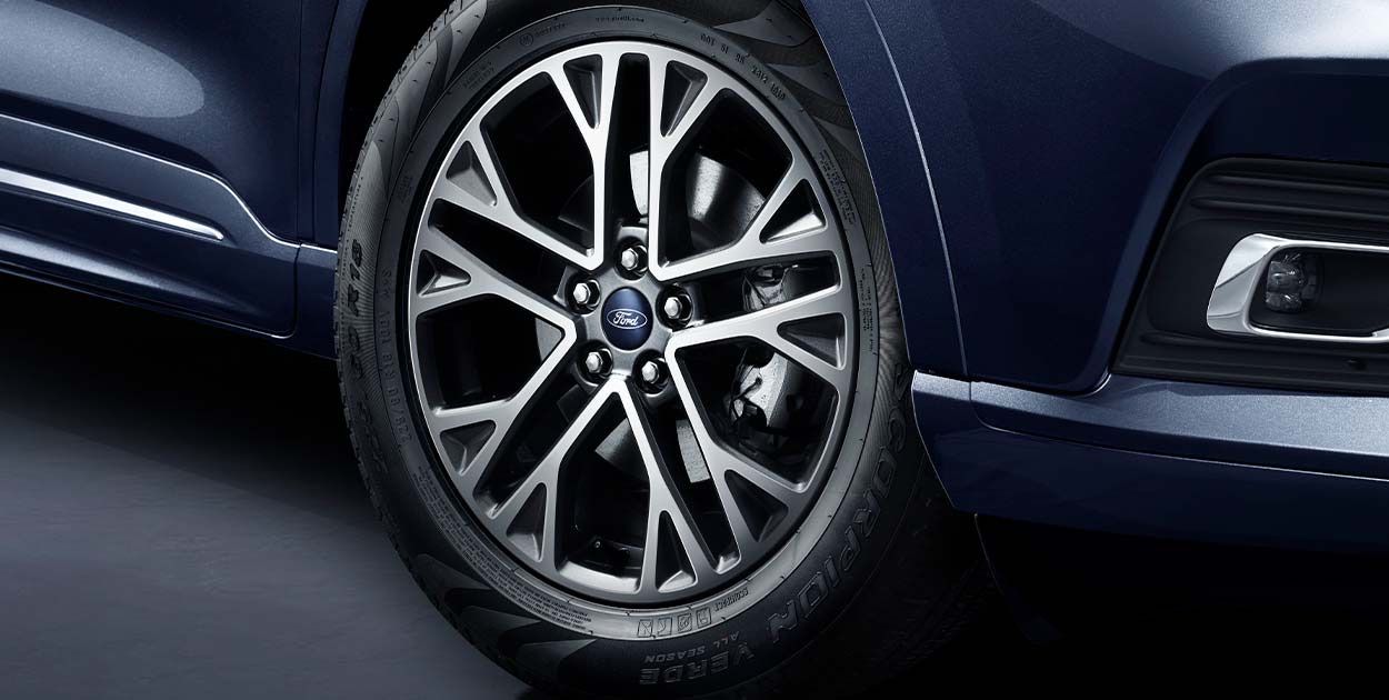 邵陽長安福特銳際ESCAPE - 四驅(qū)先鋒SUV，勁勢登場