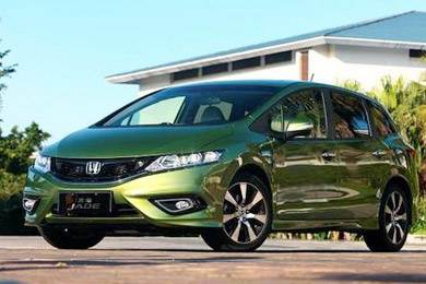 新概念轎車JADE（杰德）給您講訴倒車那點(diǎn)事兒！