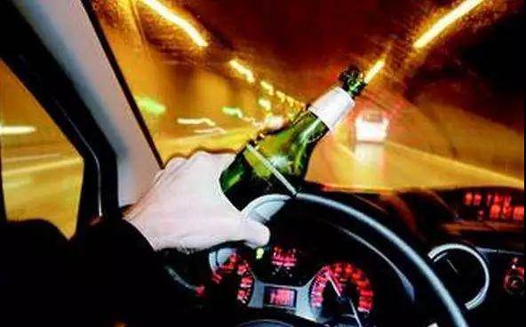 真的假的？最新交規(guī)：酒后躺車內(nèi)休息也算酒駕？
