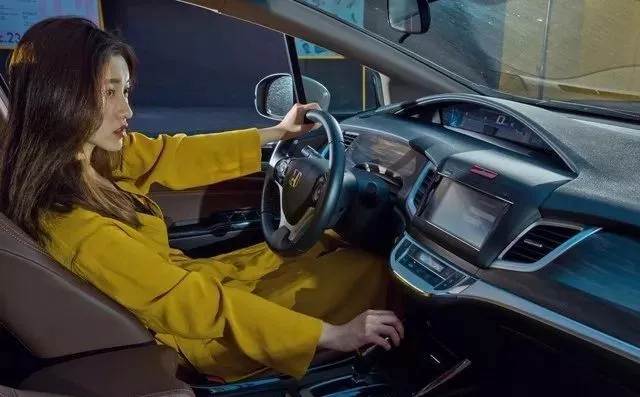 酷夏來臨，又有哪些東西不宜滯留車內(nèi) 你知道嗎？