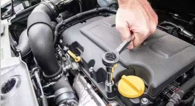 小長(zhǎng)假歸來(lái)，給愛(ài)車(chē)做次安全檢查吧！