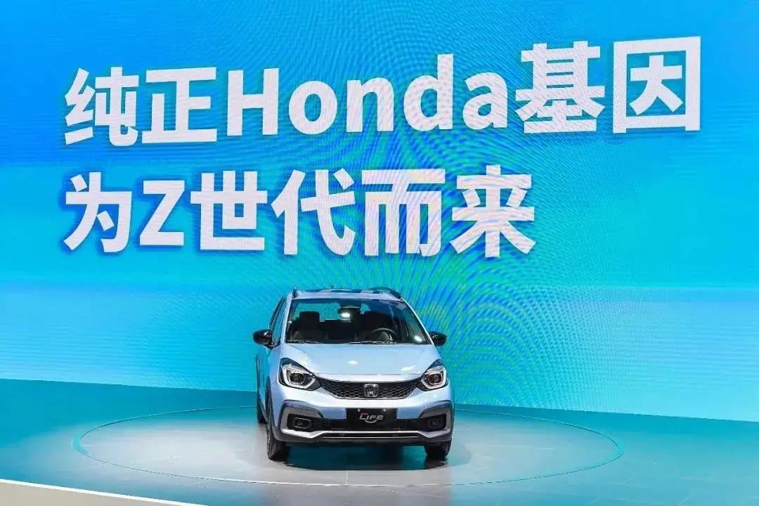 媒體視角丨“Z世代”，生活沒(méi)有入門(mén)級(jí)